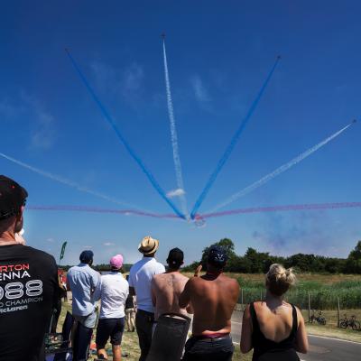 C Del Ghianda Giulia Modena C3 Admiring The Red Arrows