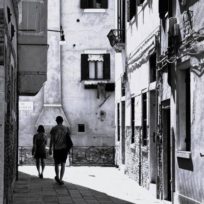 A Celebrin Martina Venezia Ve A1 Passeggiando A Venezia